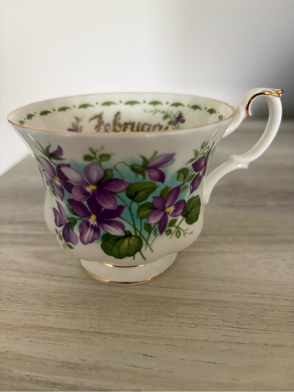 Royal Albert Vintage Teacup Bone China England Porcelain 1970s February Violets